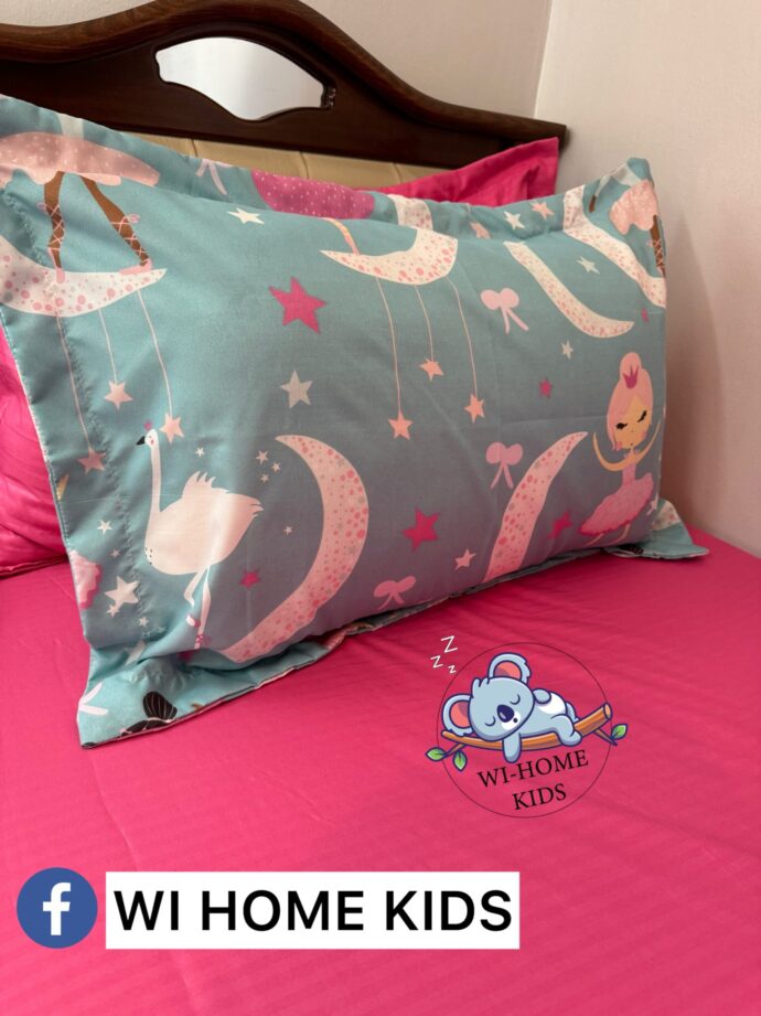 ⁦Couette croizssant fille 4 pieces⁩ - الصورة ⁦2⁩