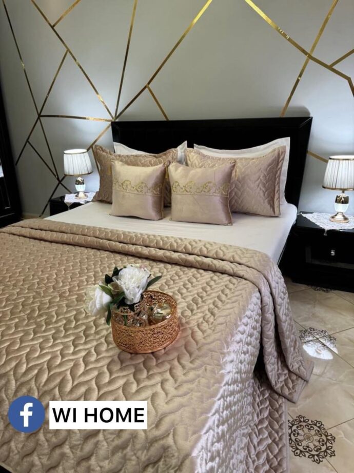 Couvre au lit kadhifa 8 pieces beige